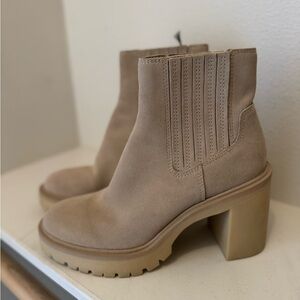 NWOT Dolce Vita Suede Ankle Boots